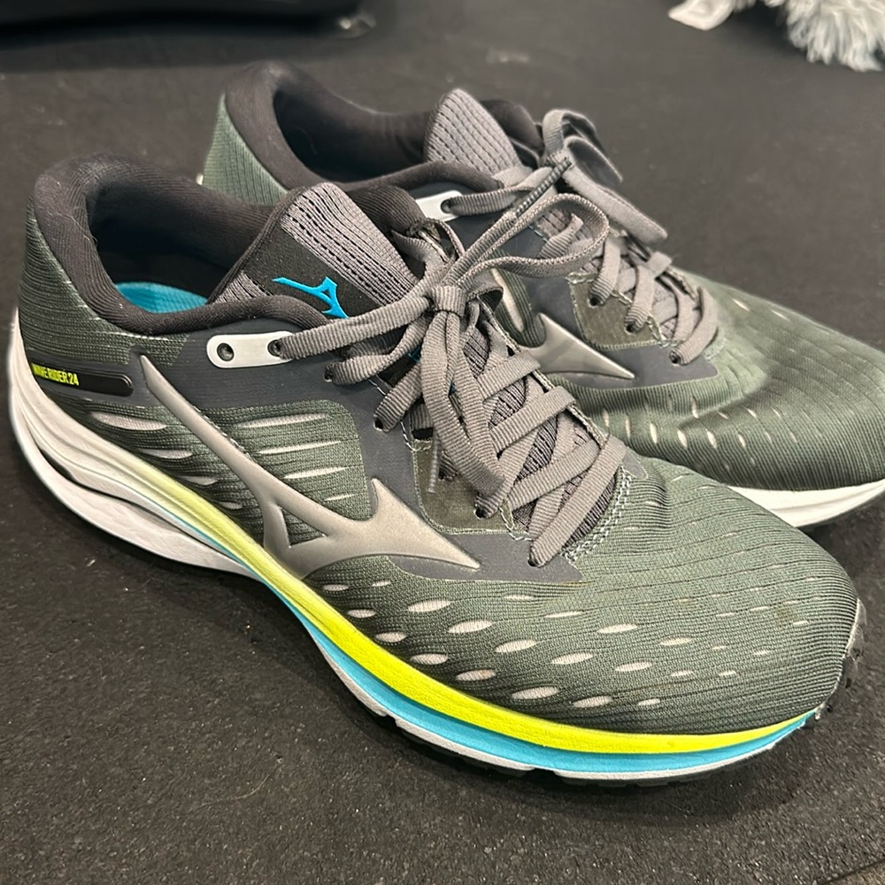 Mizuno Energy Runners